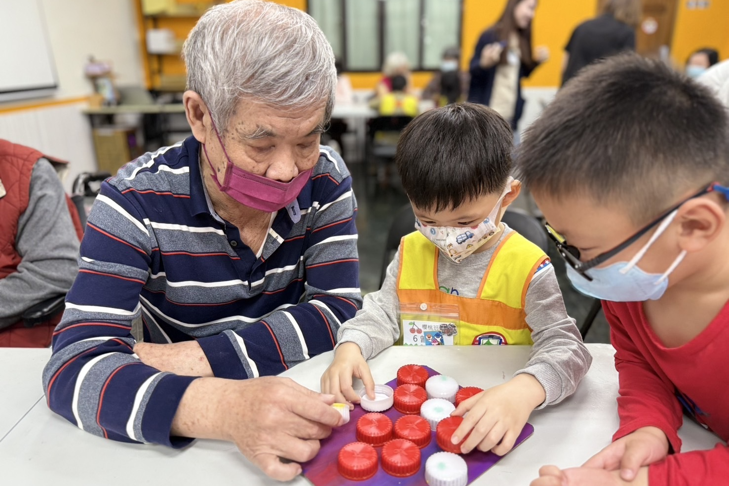 三重高中附幼師生讓環保教育跨越世代用行動傳遞溫暖與關懷