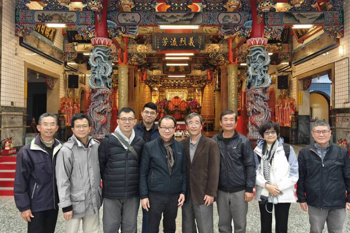 日本國際基督教大學教授菊池秀明等人，前往苗栗市義民廟參訪。（圖片來源:客發中心)