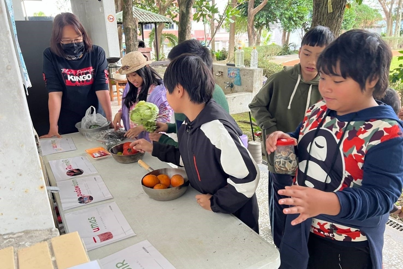 花蓮縣林玉妃老師教授噶瑪蘭族語課程情形 