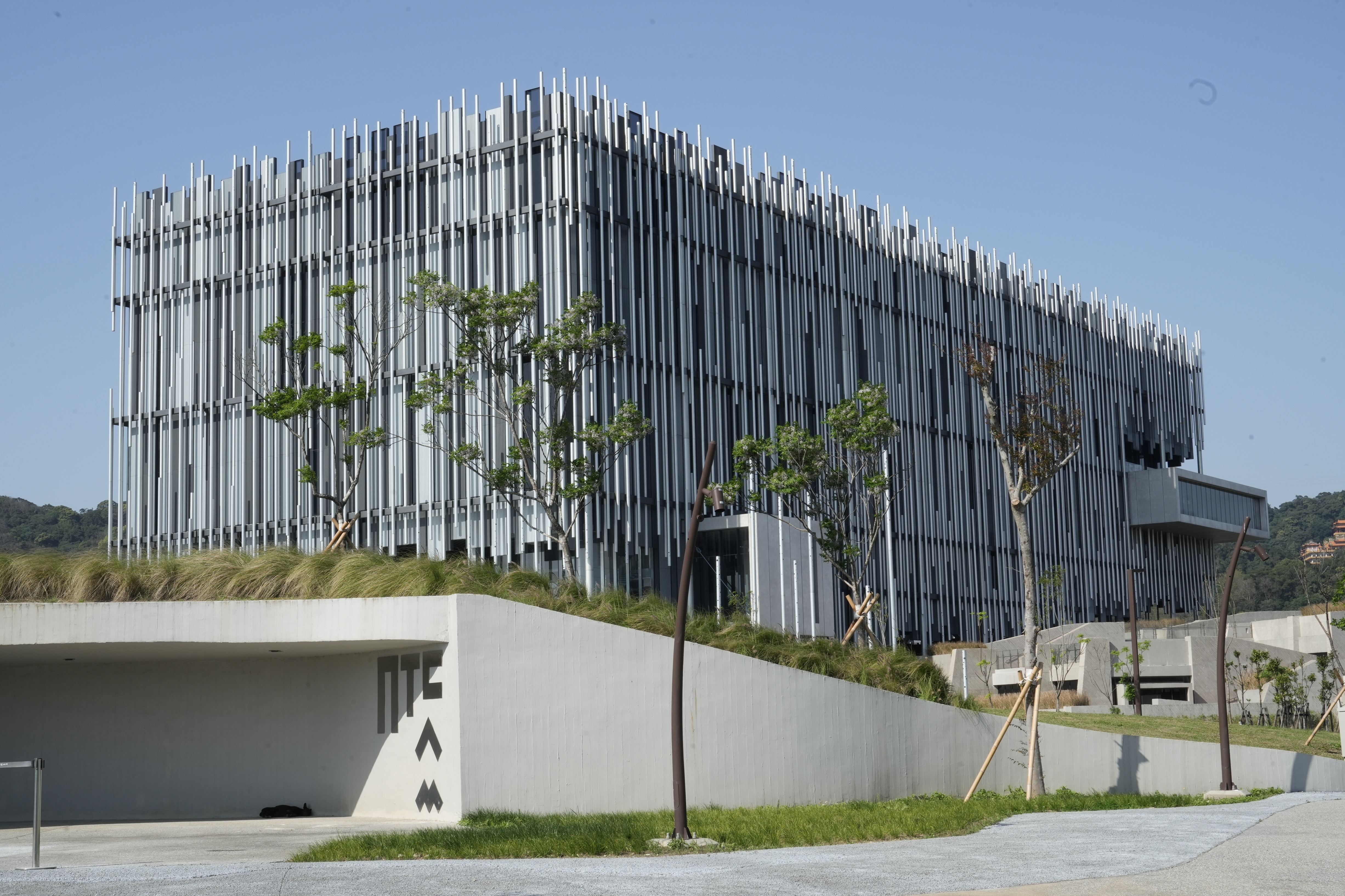 新北市美術館今(8)日起試營運，期間開放三大展覽讓民眾體驗參觀