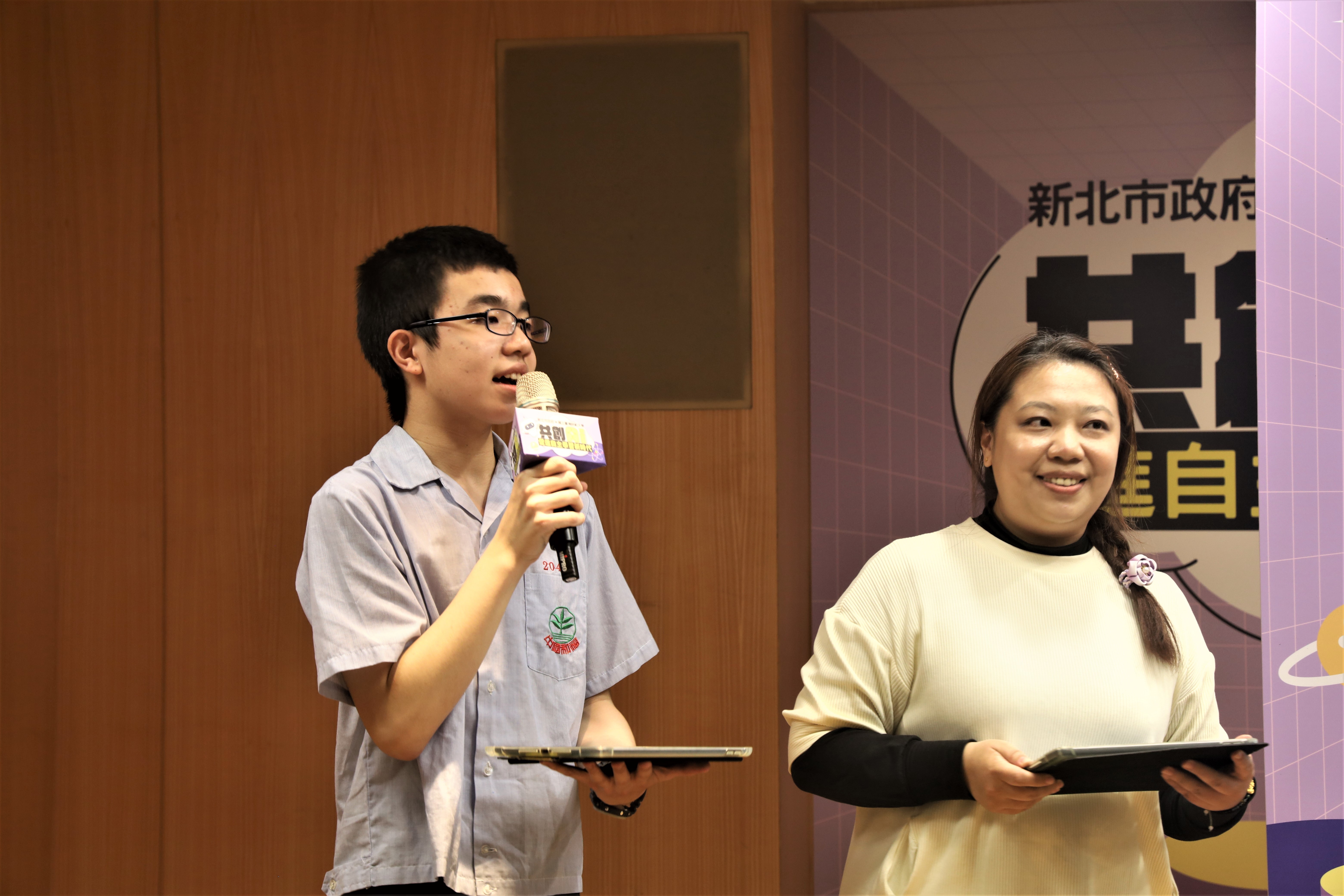 福和國中師生使用AISI互動展示學習