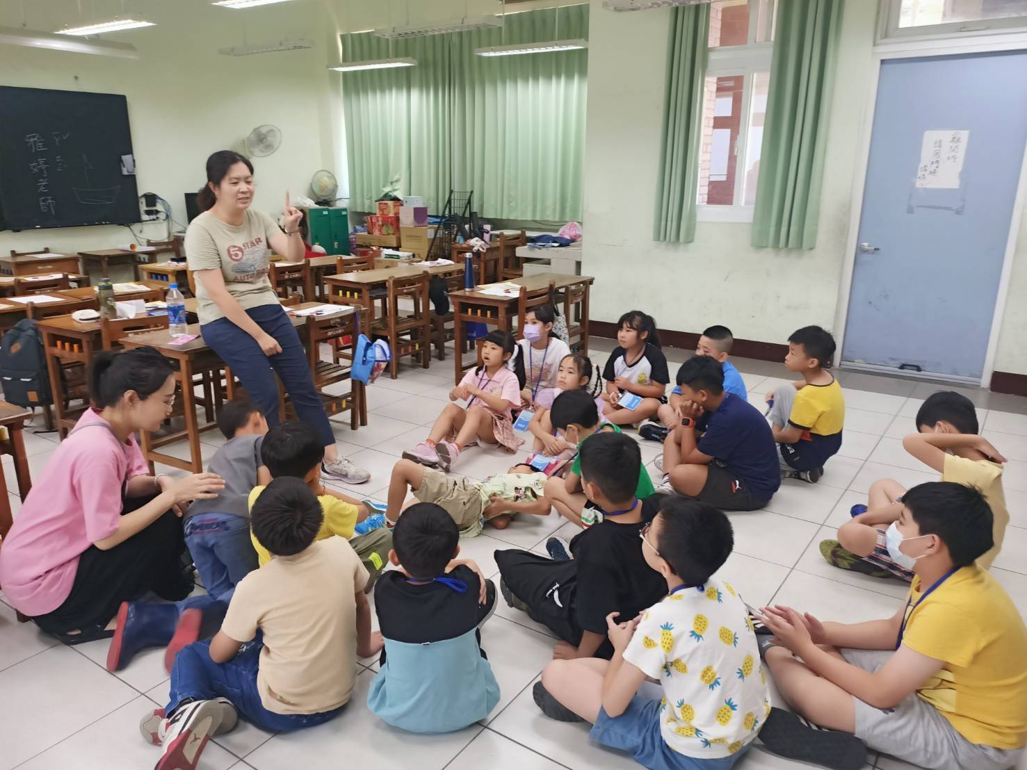 位於新北市的三峽國小去年首度推出情緒教育營隊，帶領孩子學會認識、表達與管理自己的情緒，讓他們真正成為情緒的主人。(三峽國小提供)