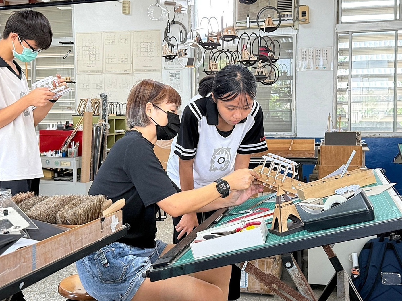 花蓮縣立國風國中開辦土木建築職群。(教育部提供)