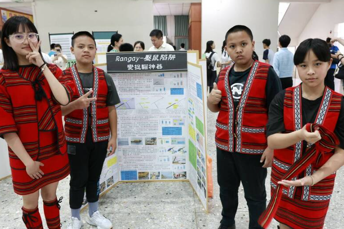 力行國小翠巒分校以「壓鼠陷阱變捉貓神器」獲得南投縣科展物理科第1名