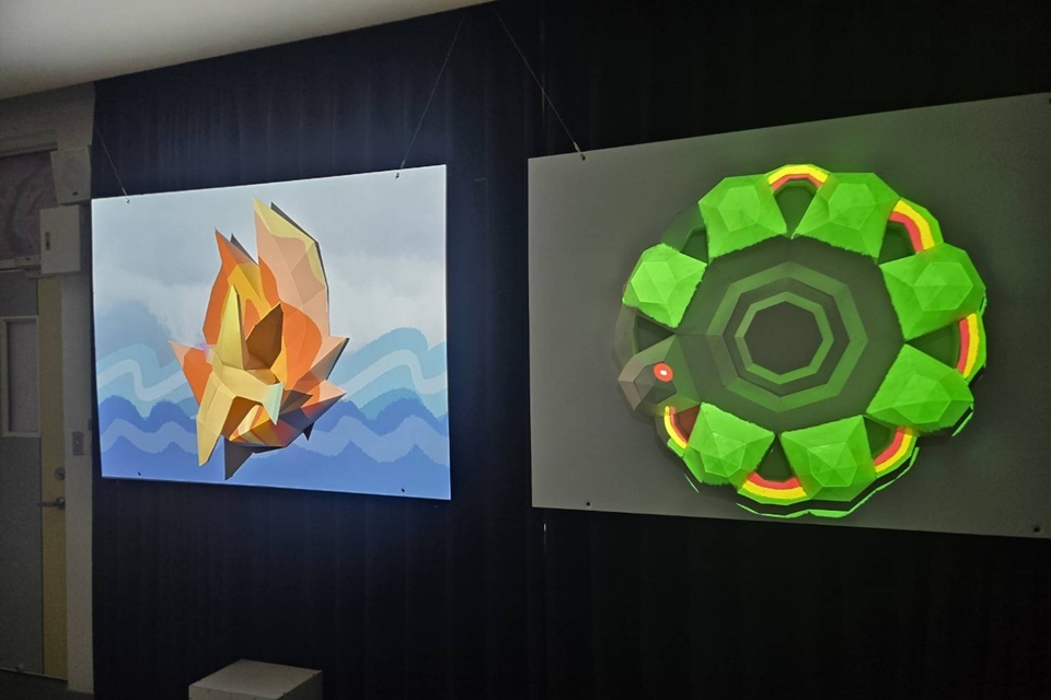 數媒系師生與永康青年文教協會合作，開設「數位影音特效」、「光雕與全息投影設計」等專業課程，打造《山語光影》沉浸式展演，共6件光雕投影作品，呈現原鄉故事。