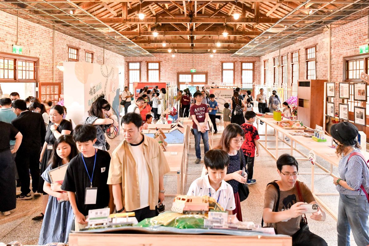 臺北市立文獻館策畫創意族譜展，即日起到7/13在西本願寺樹心會館展出