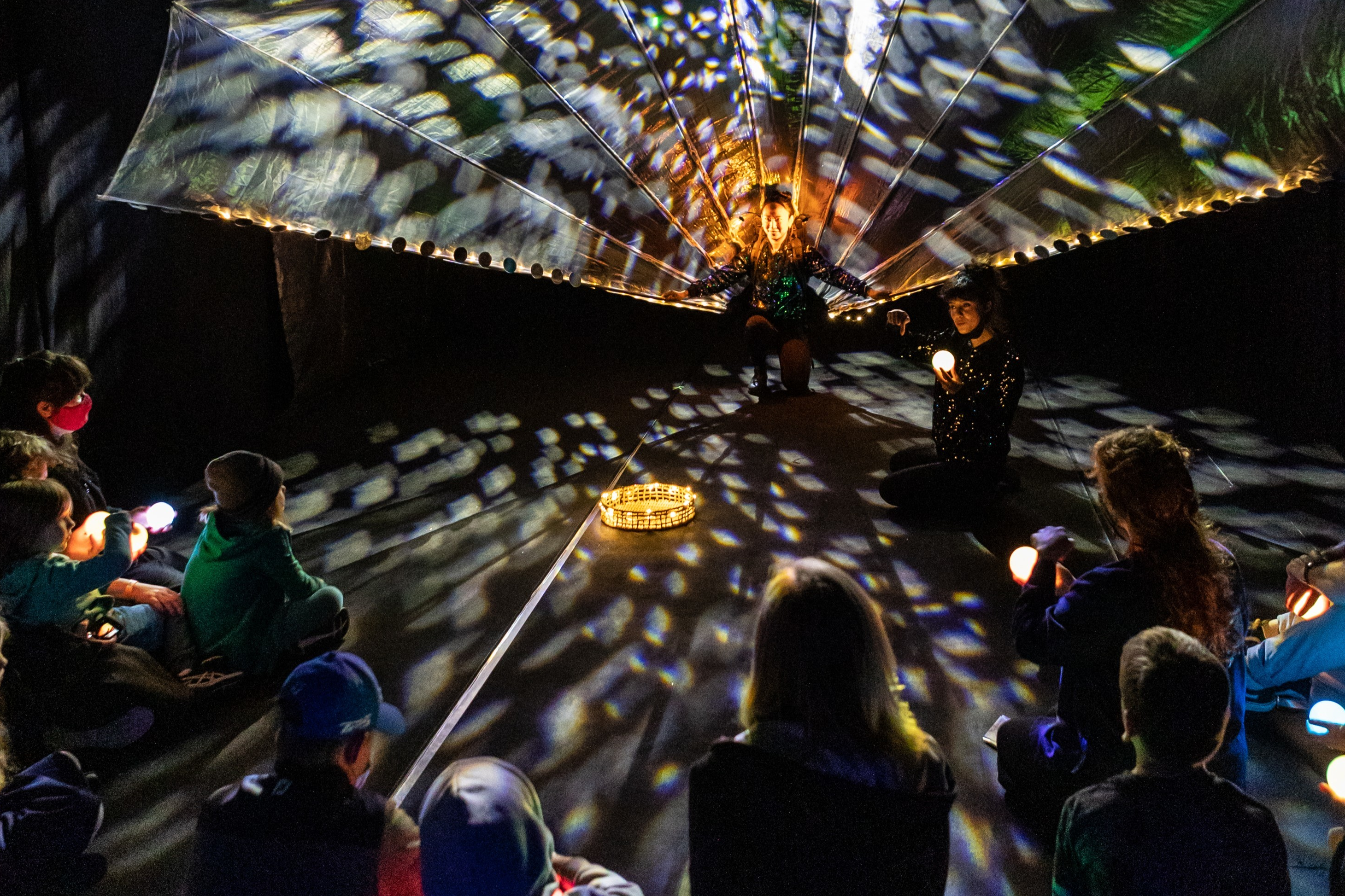 2025夏日放／FUN時光—澳洲派奇劇團《光之星球》創下歌劇院單一節目演出場次最多的紀錄©Mark Gambino.jpg(臺中國家歌劇院提供)