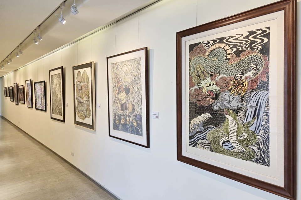 臺東女中第24屆美術班畢業美展，即日起於臺東縣文化處藝文中心1樓展出，以《奇遇》為主題，用藝術創作為彼此奇妙的相遇畫下句點。