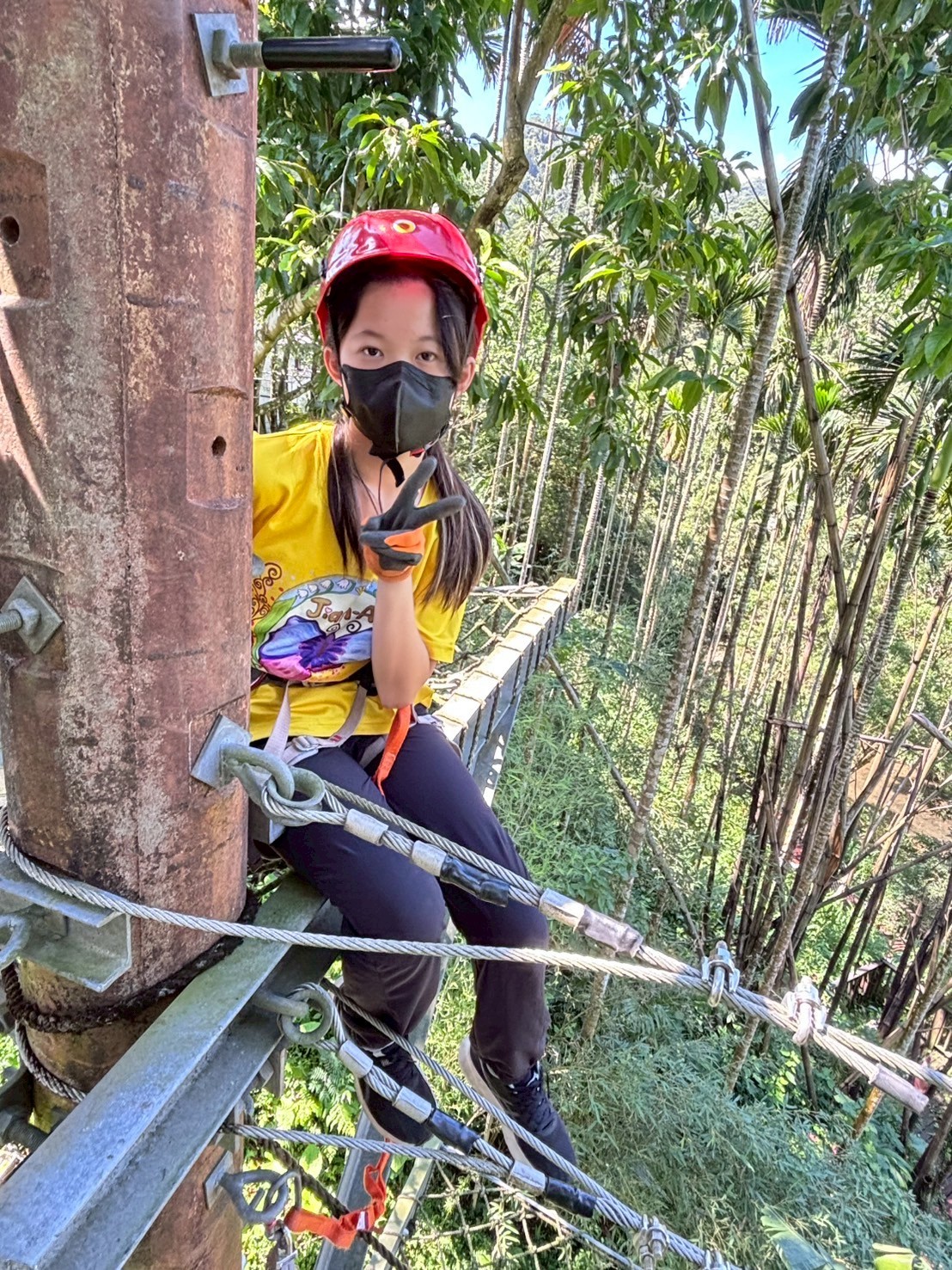 建安高空冒險王滑降前的留影