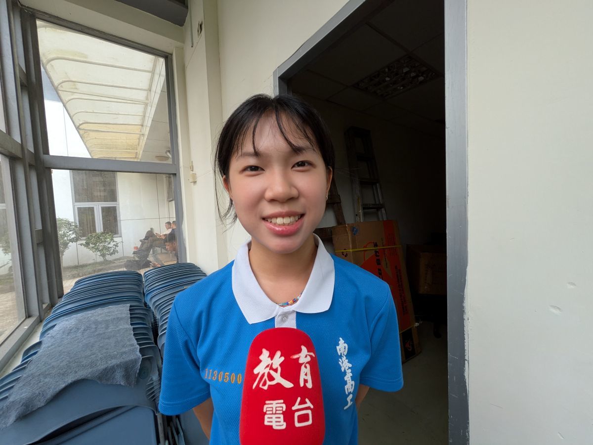 許云柔表示，多數國高中生對於戀愛的題材會比較有興趣，因此就選擇感情作為題材