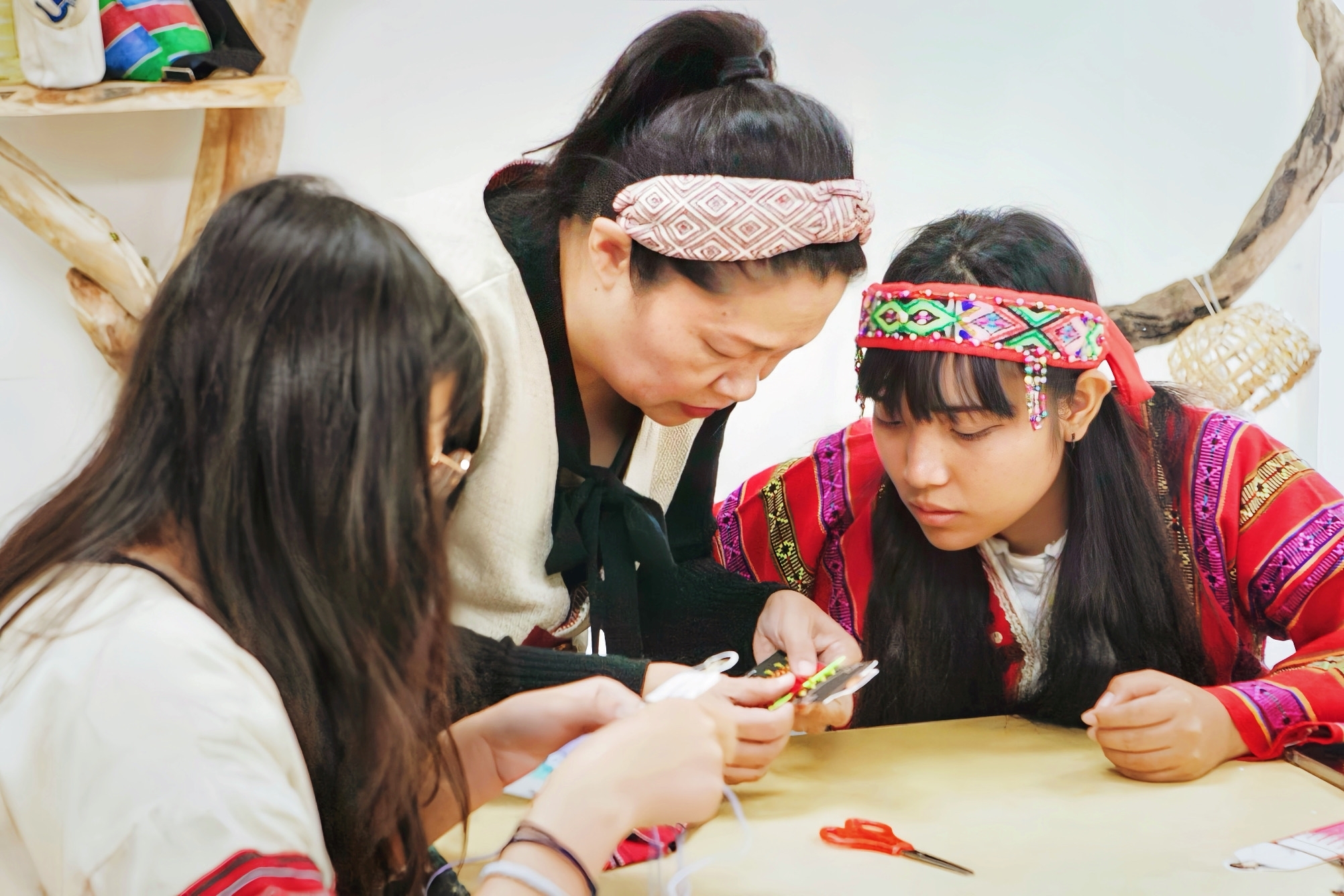 與南島工藝師們一同編織珍貴文化體驗