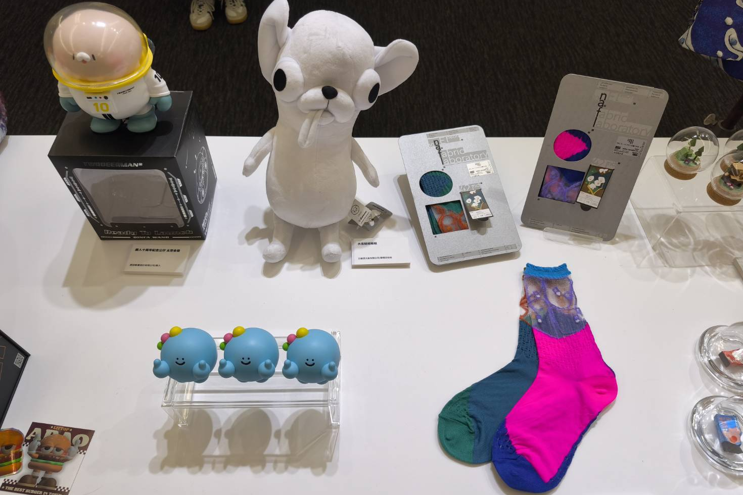 2025臺灣文博會將登場，各式各樣的商品展現文化創意。