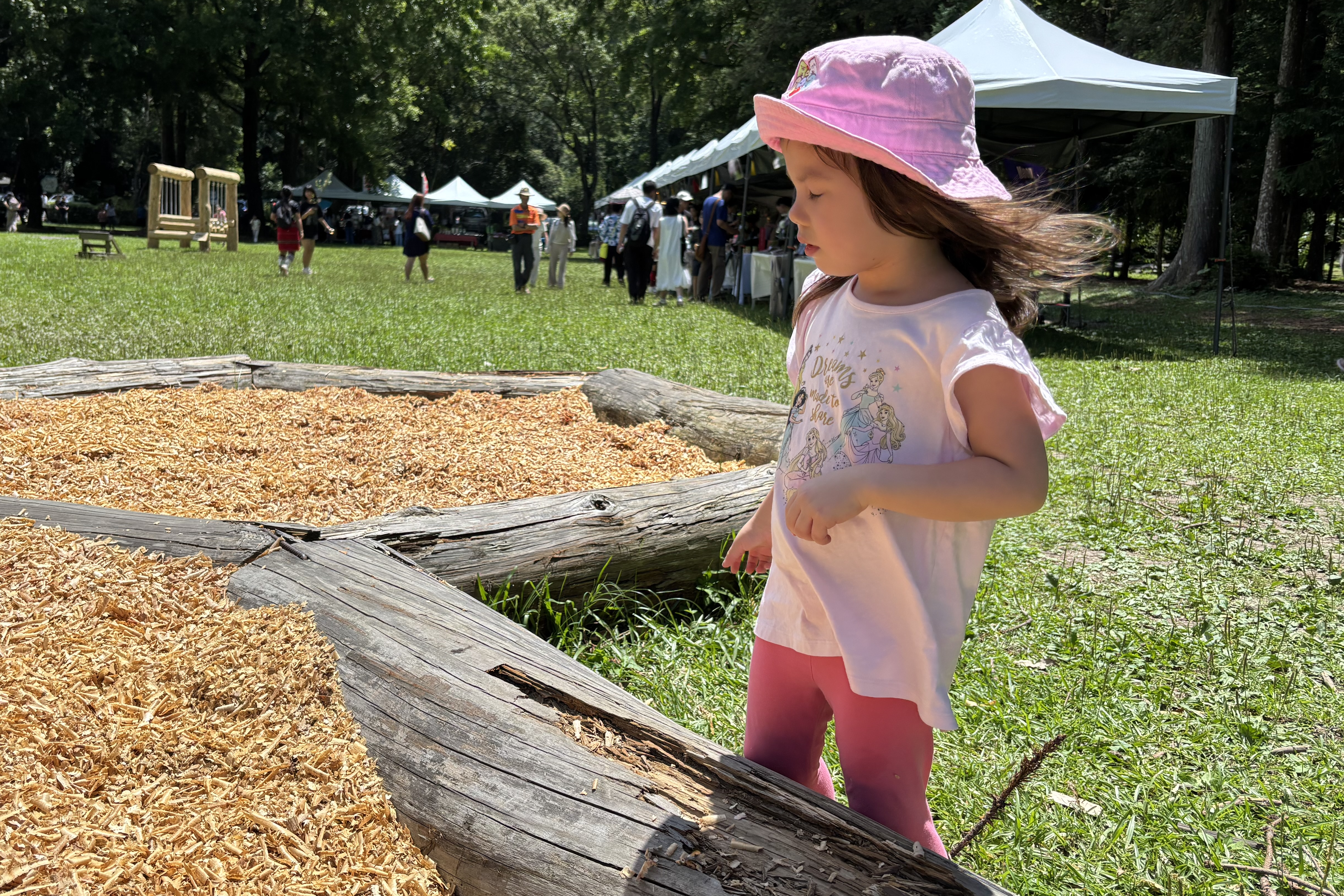 在太陽底下玩，做好防曬措施
