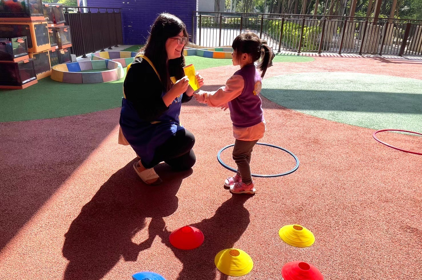 教師視覺提示顏色大肌肉活動