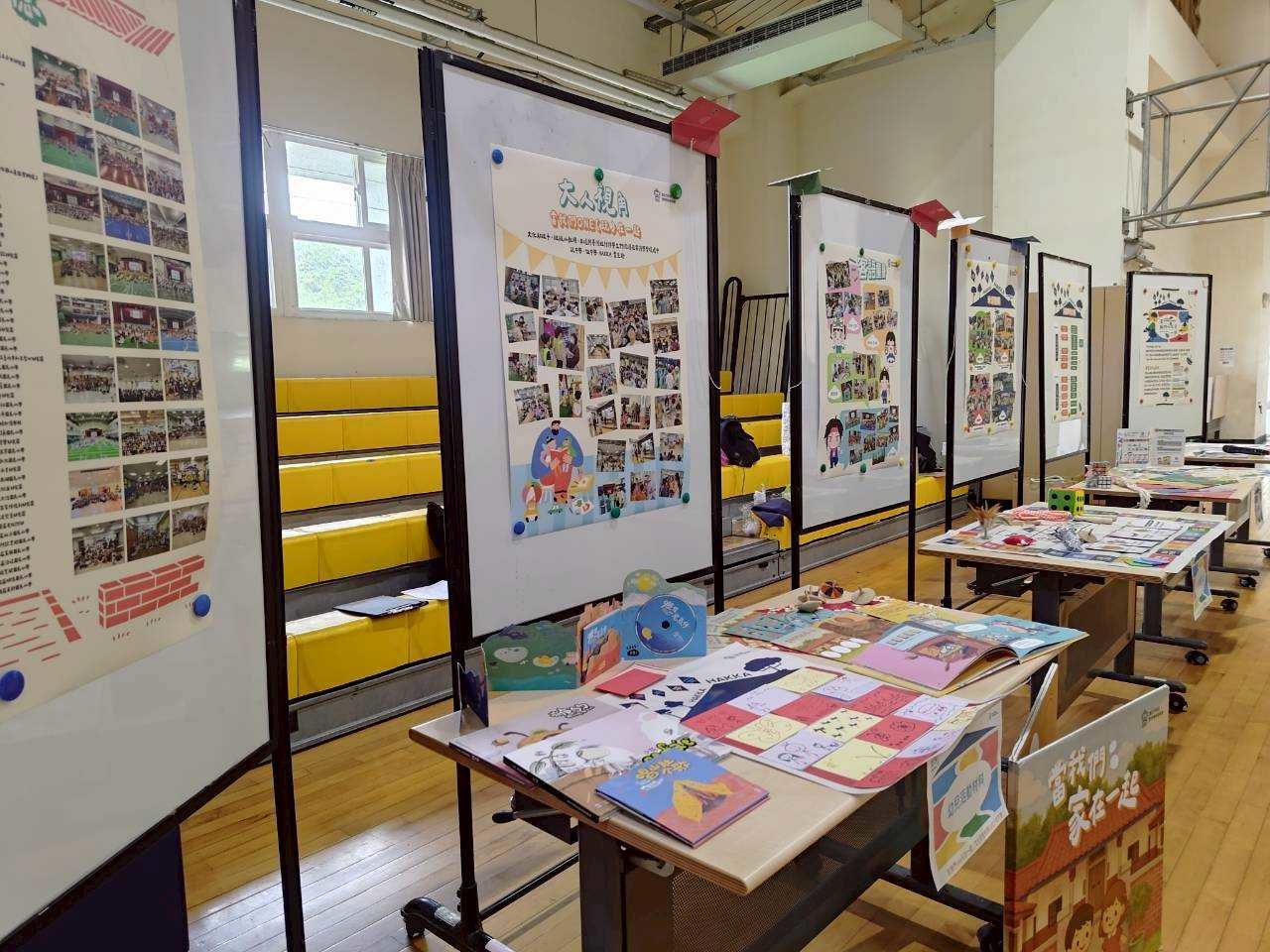 活動現場布置客家文化情境海報