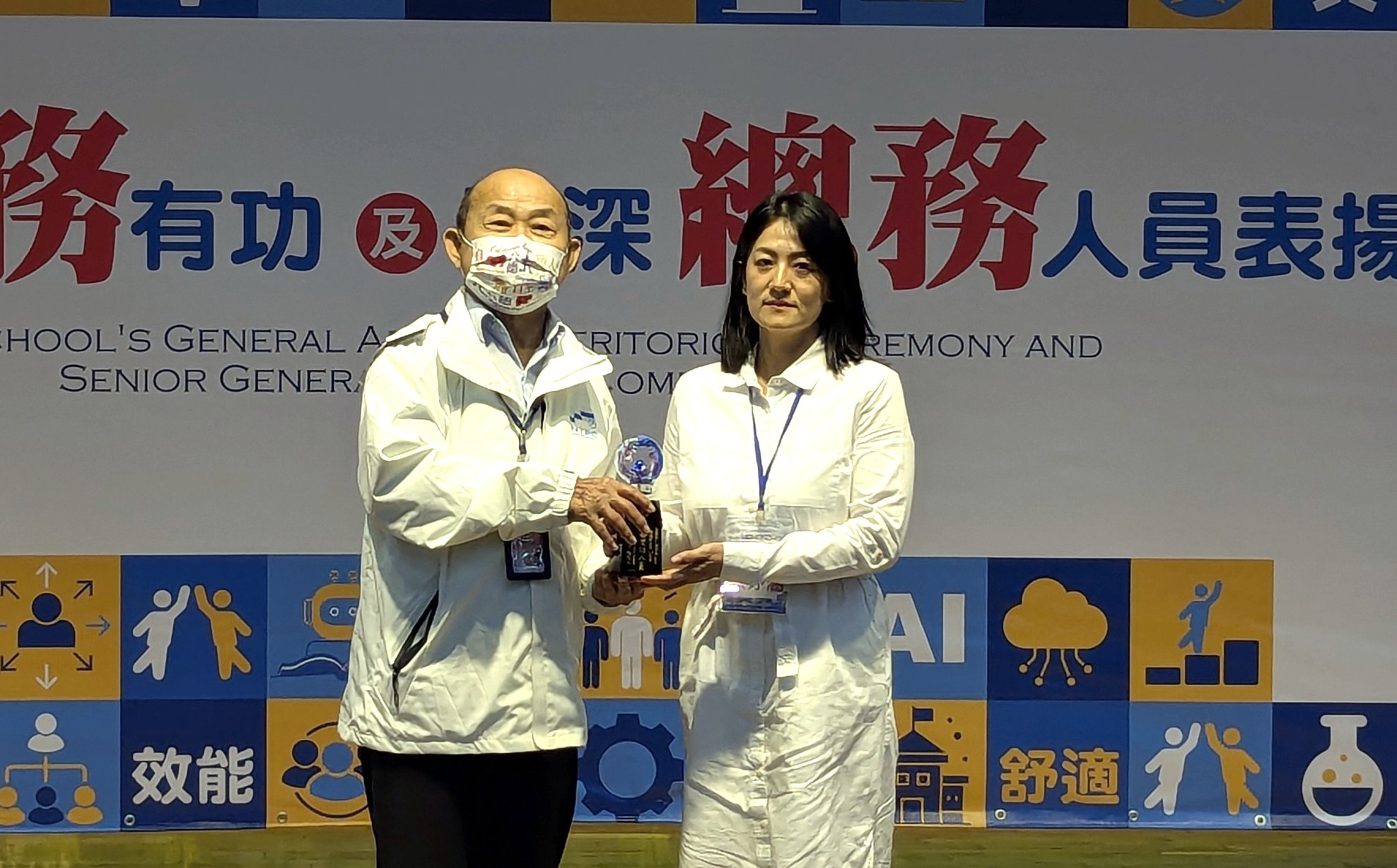 獲「總務有功人員」殊榮的白雲國小陳妤涵主任，以創意行動實踐永續教育