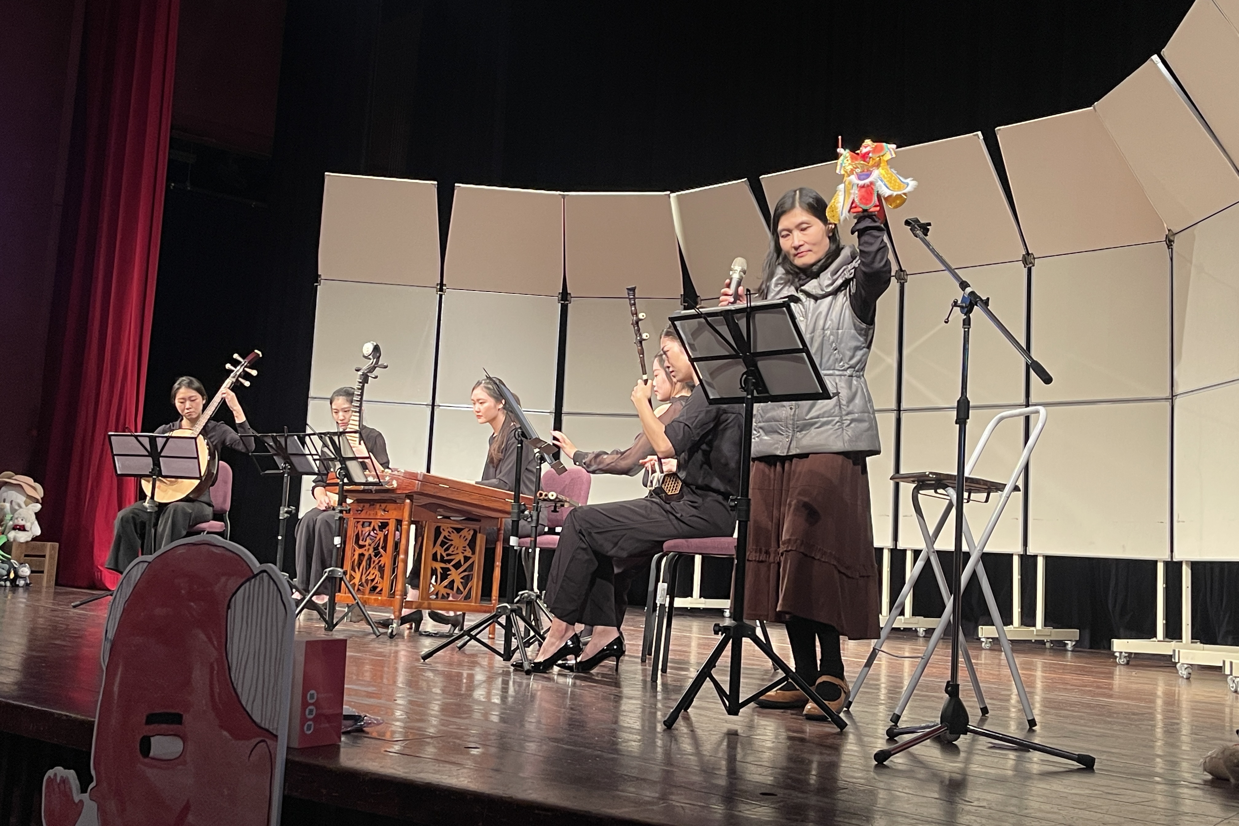 藝教館「繪本故事音樂會」 欣賞外公家的布袋戲繪本