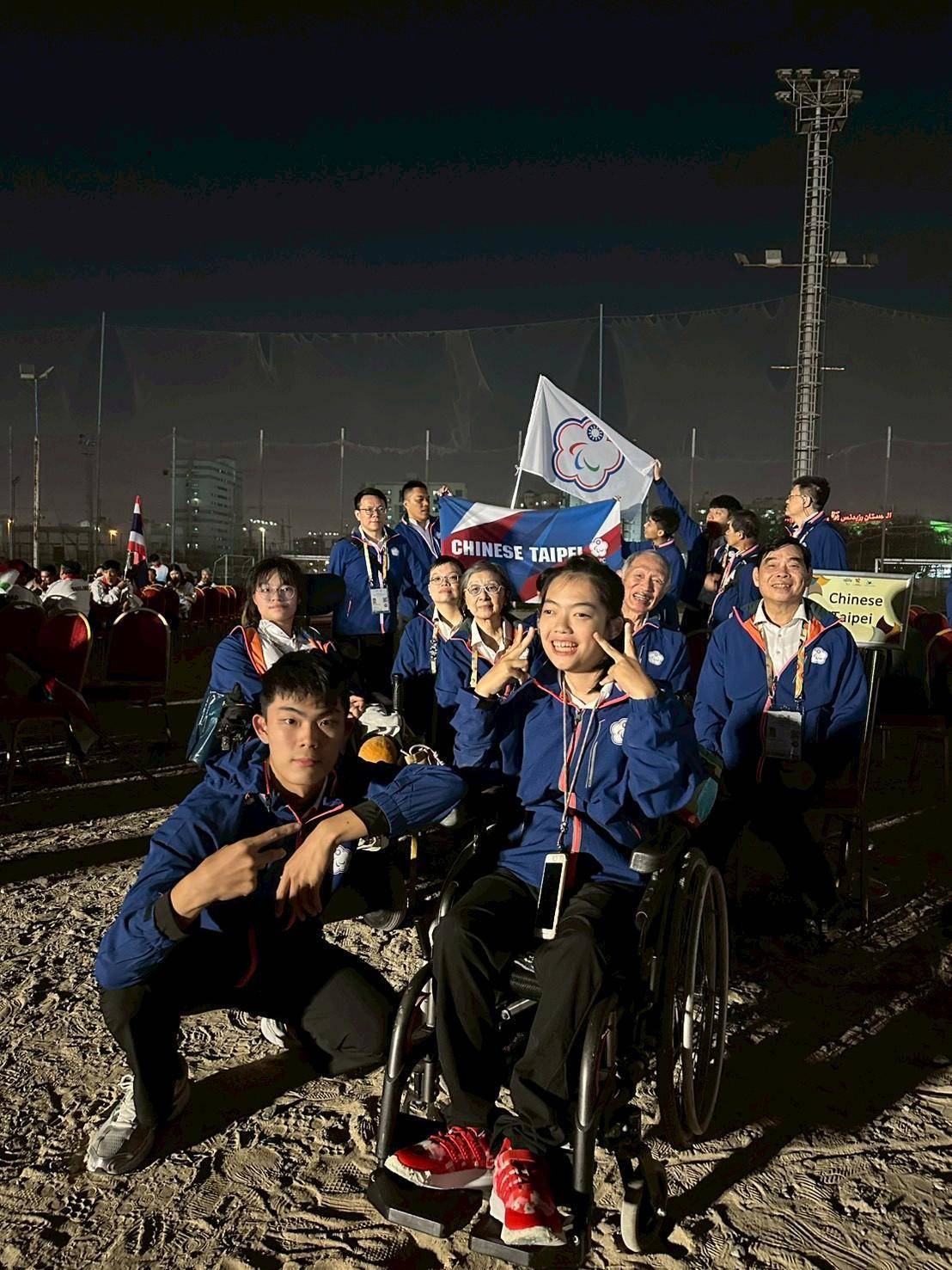 2025年第5屆杜拜亞洲帕拉青年運動會於當地10日晚間熱鬧開幕，我代表團以T排序於31順位準備進場。(運動部提供)