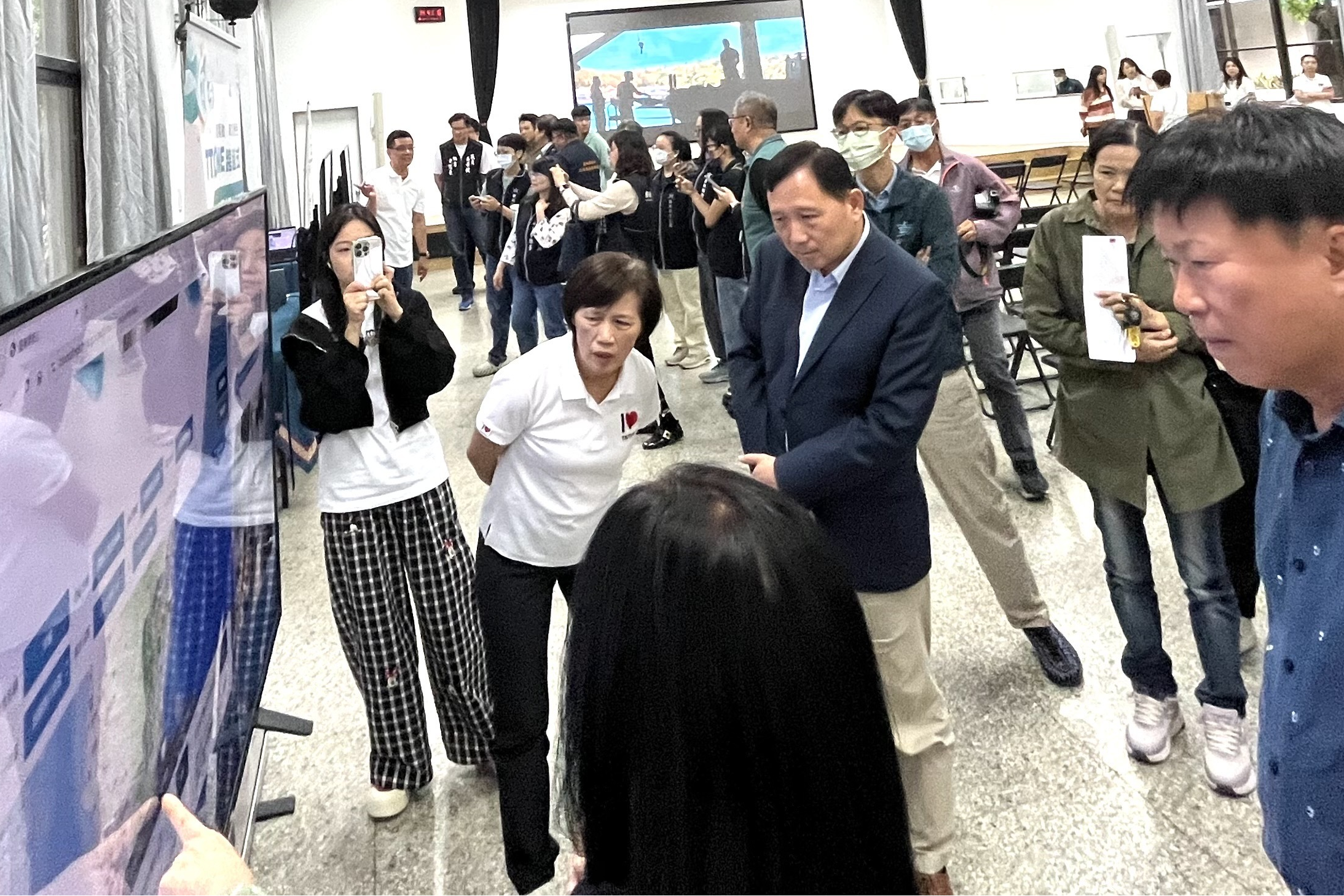 臺東縣政府在大禮堂舉辦「TTONE跨越式—創新科技，縣政共榮」示範應用計畫成果發表會