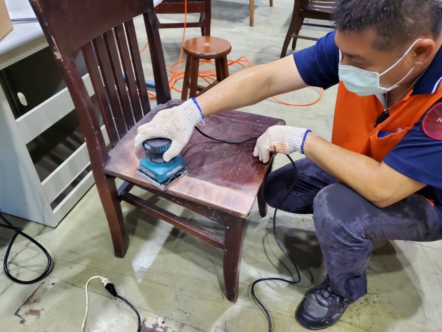 「新北耶誕環保挖寶趣」二手好物攤位現場也將展示各式各樣經過清潔隊修繕達人巧手修復的二手好物