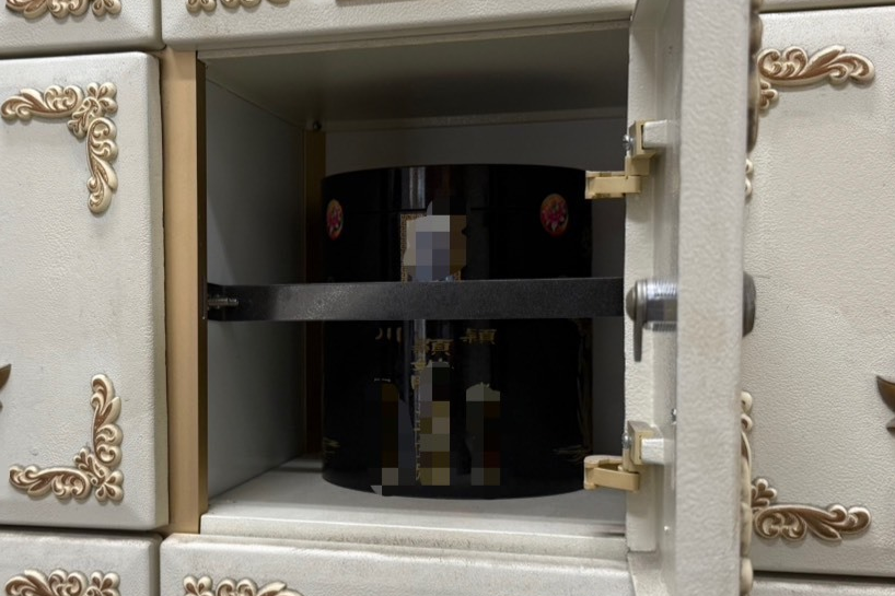 臺東市生命園區內納骨櫃皆有加裝防震桿，櫃體與骨骸罐整體結構穩固，一切平安。