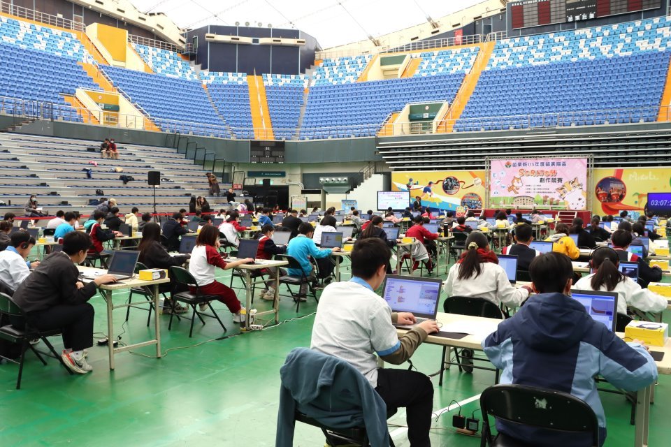 比賽現場選手全神貫