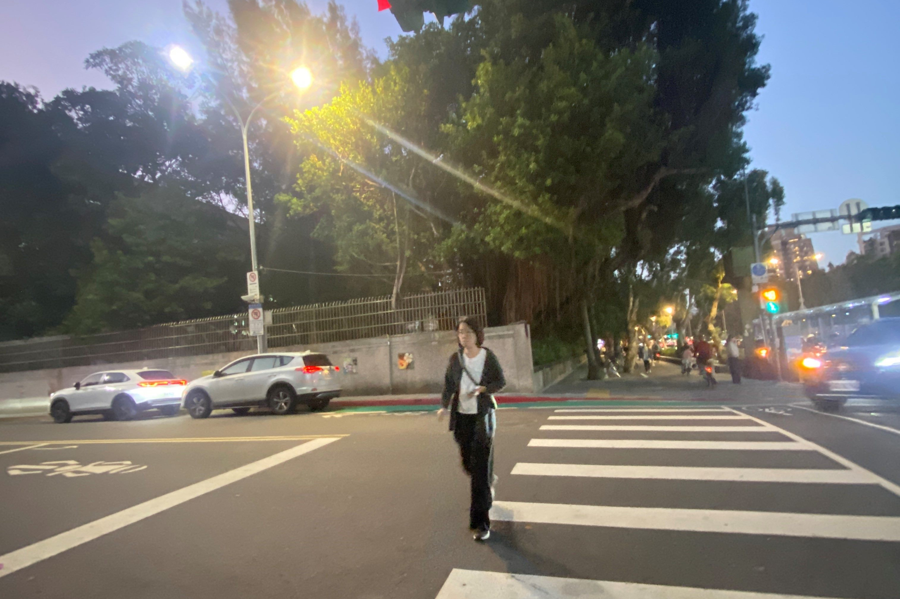 金華國中在114年改善行人穿越道的光線照明

