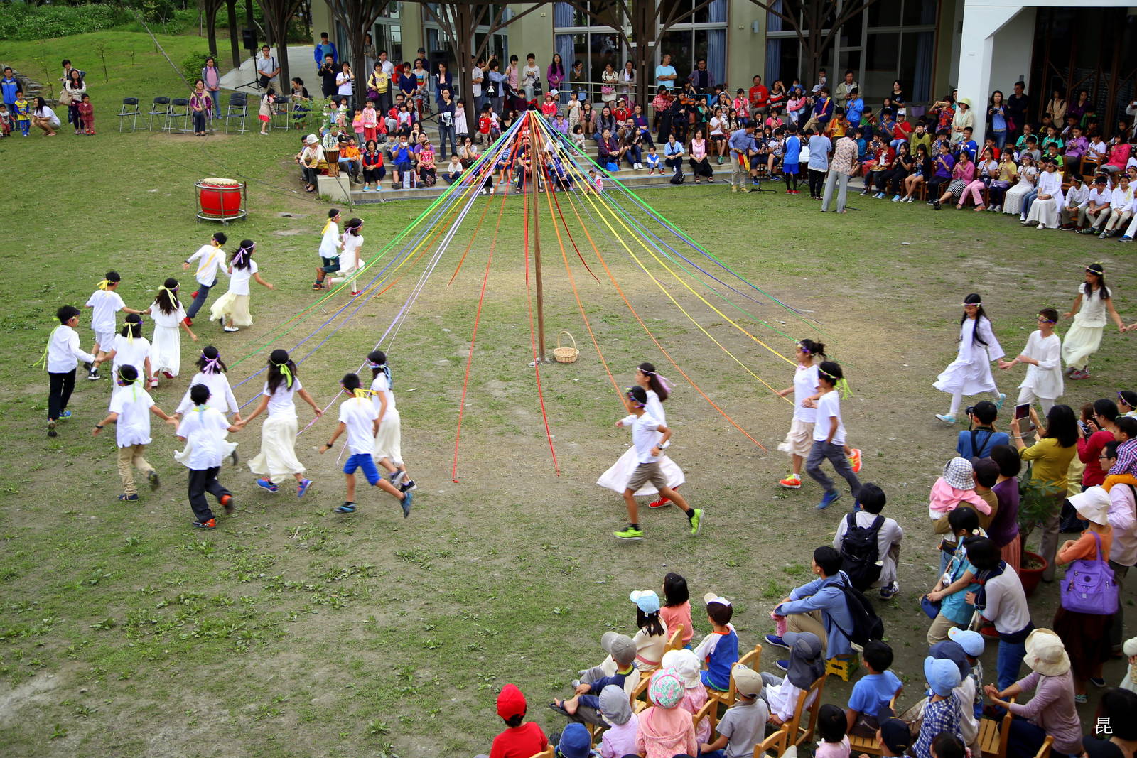 【學校，是為孩子需求而設計的─專訪慈心華德福教育實驗中小學王智弘、陳啟華老師】