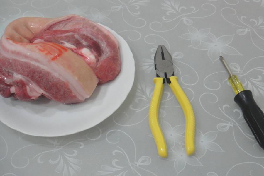 『五花肉、老虎鉗子、螺絲起子』的臺語如何說?