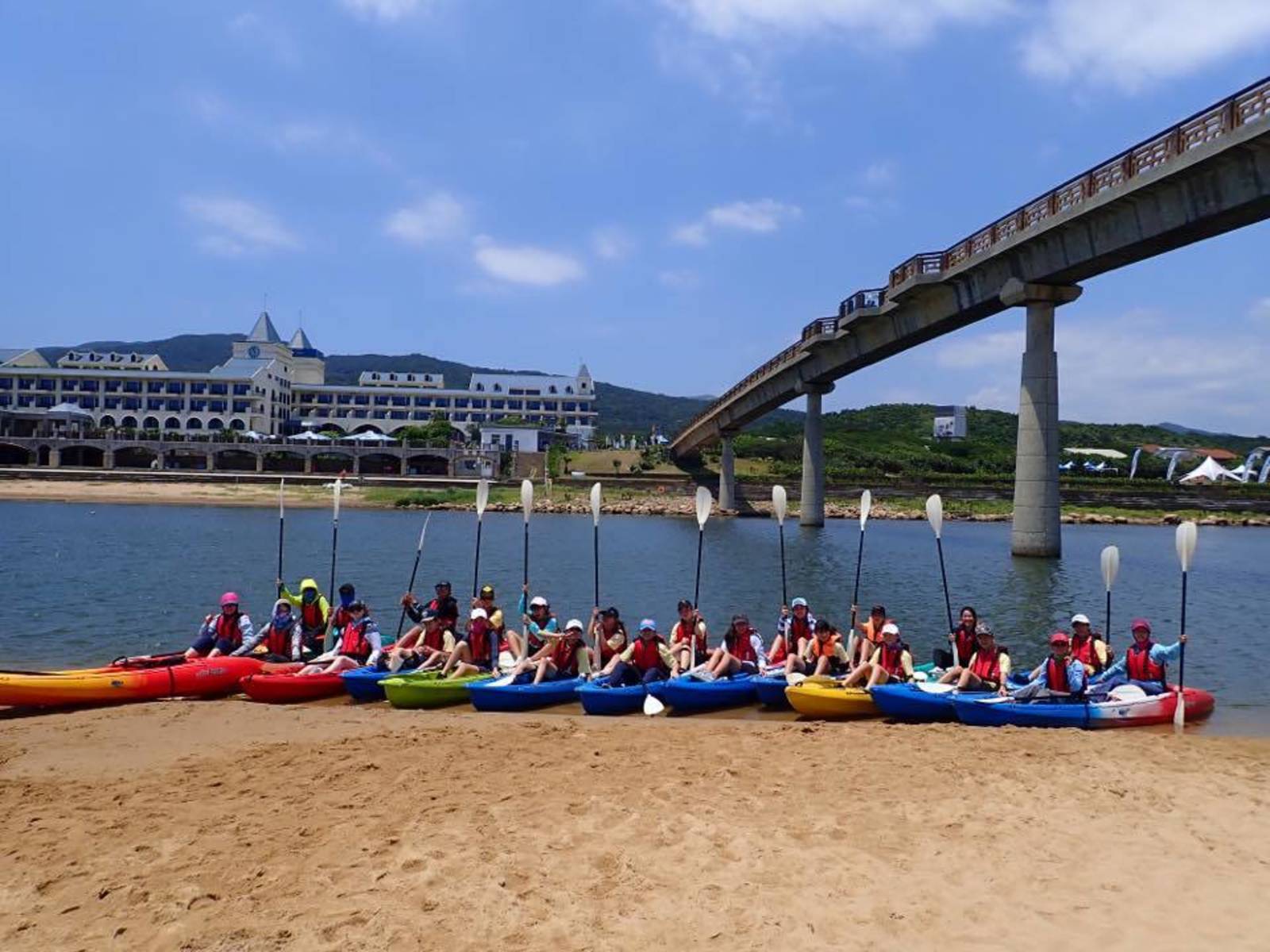 探索、跨域、遠征，用身體力行體驗學習：訪問芳和實驗國中 黃琬茹校長