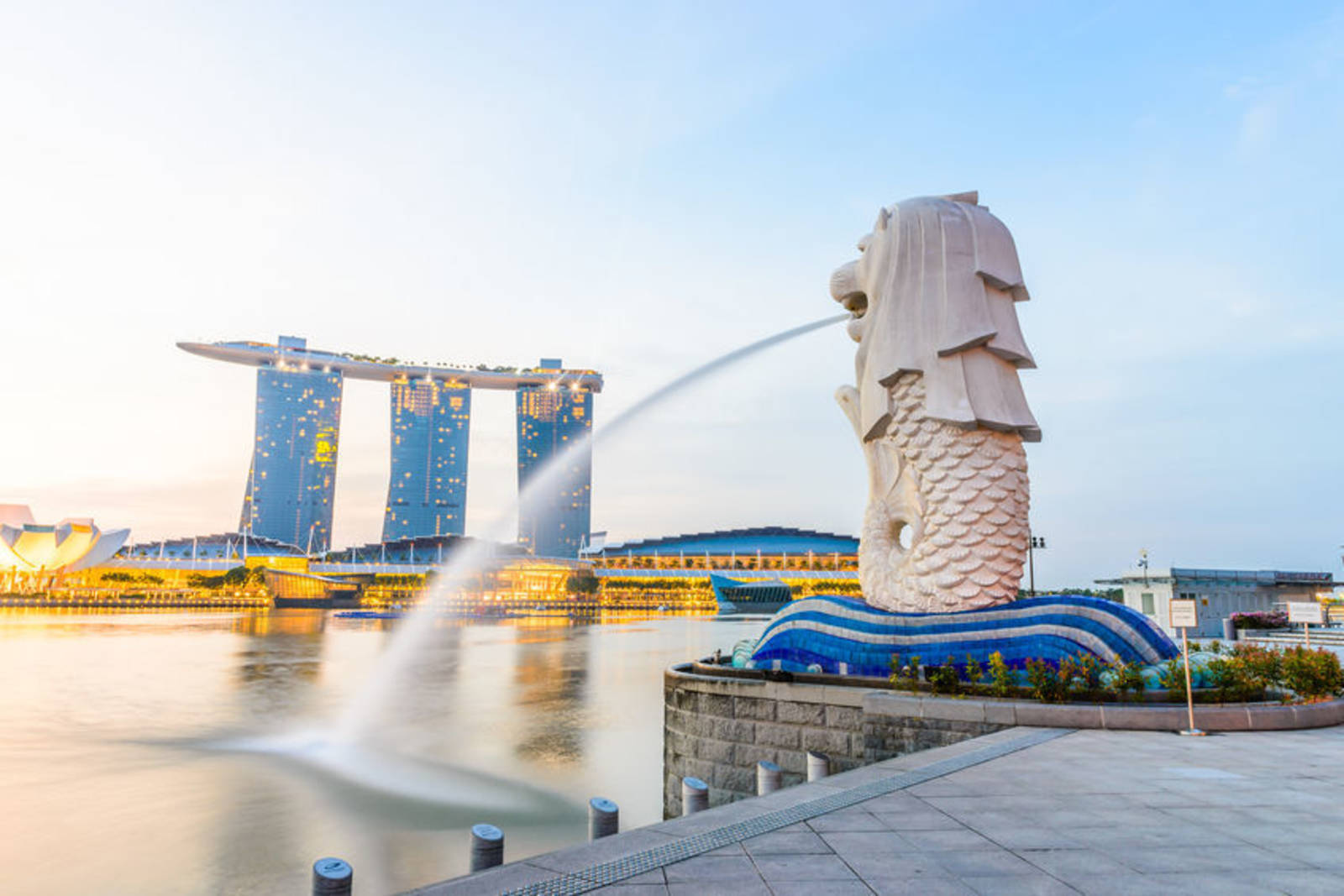 嚴法人民守法的新加坡