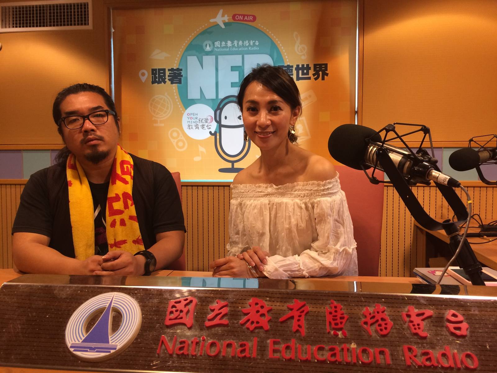 透過表演藝術陪伴青少年成長