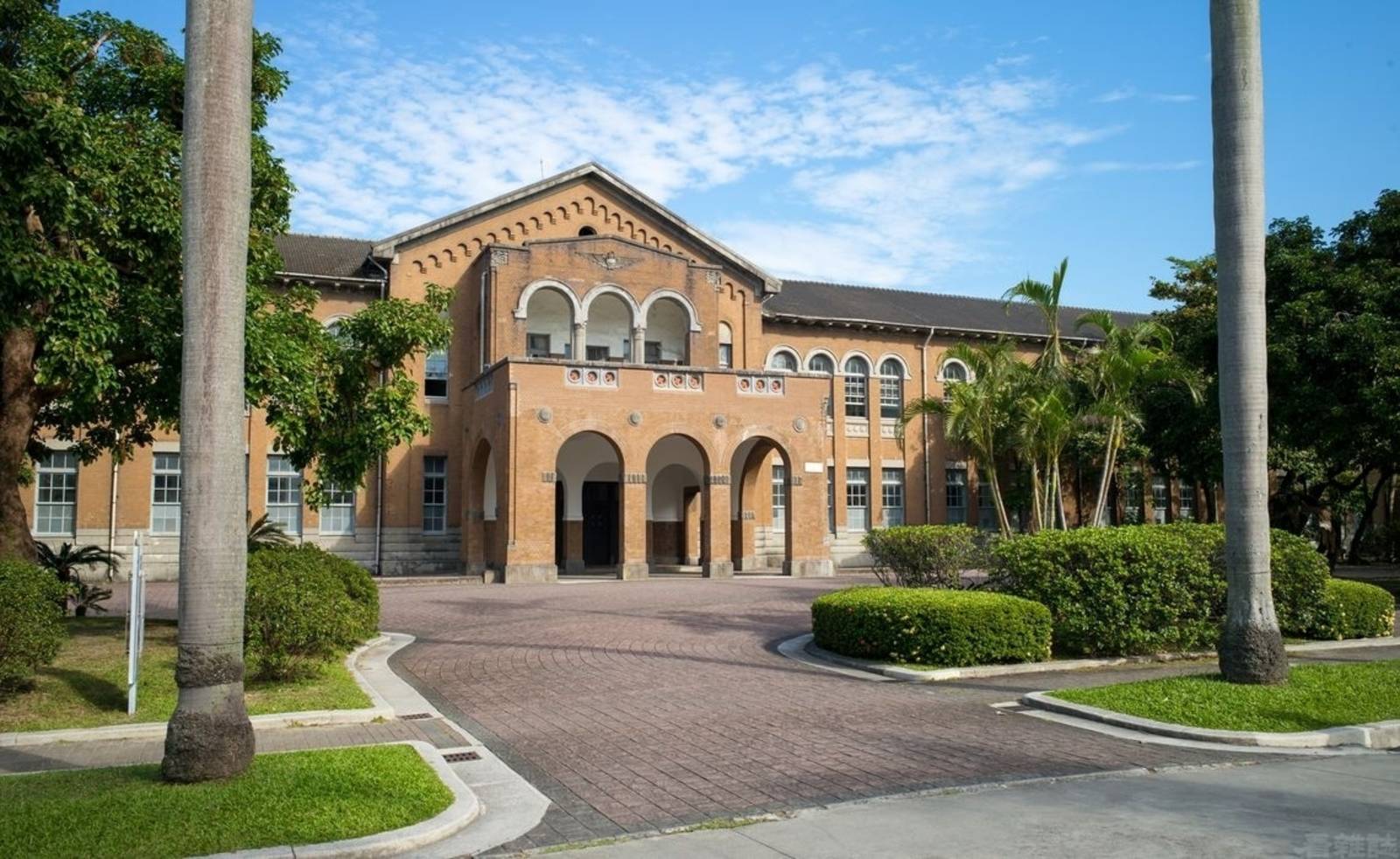 青年打造理想國單元:青年公共事務、參與哲思與討論.主題:青年談大學自治.