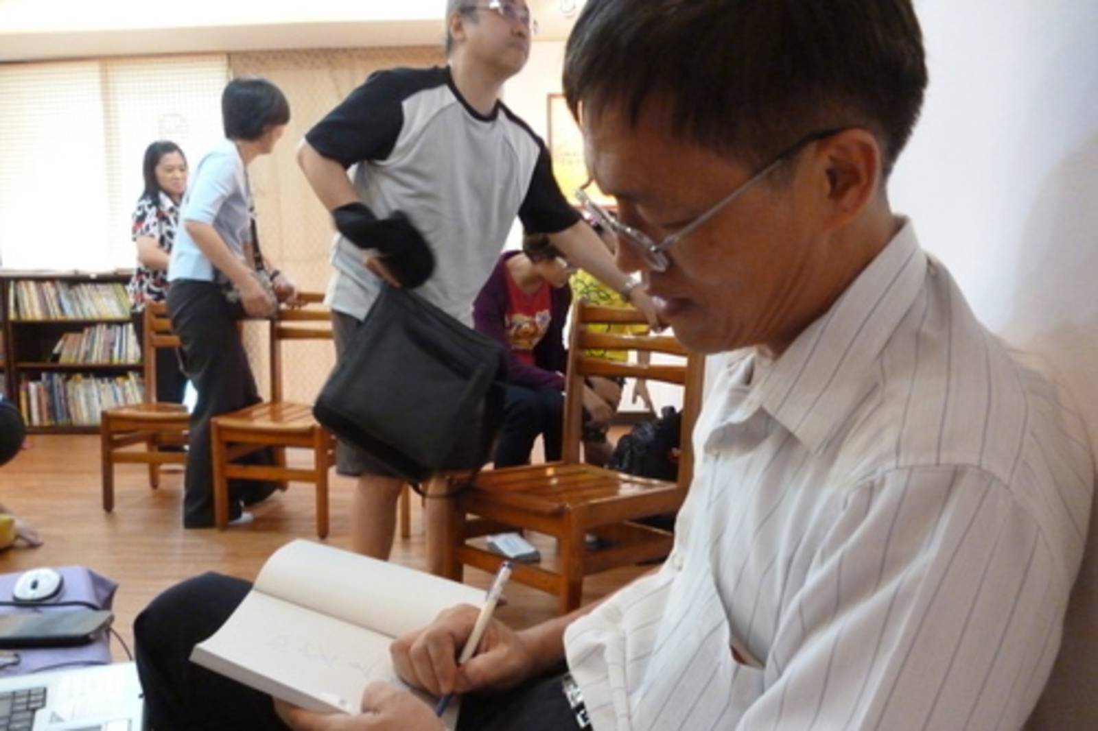 專訪：山鷹（吳文雄）／故事：家在萬重星外