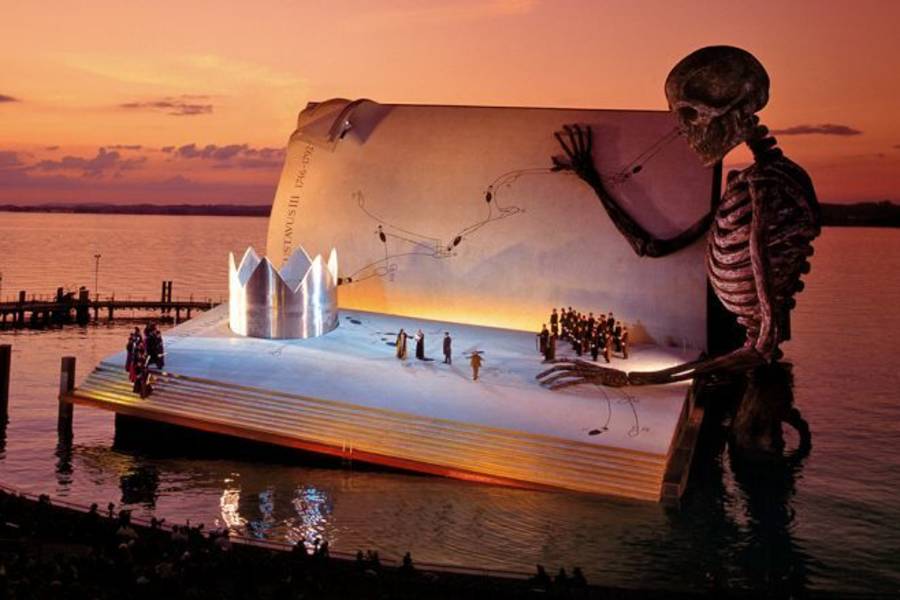 劇場藝術的哲學探討