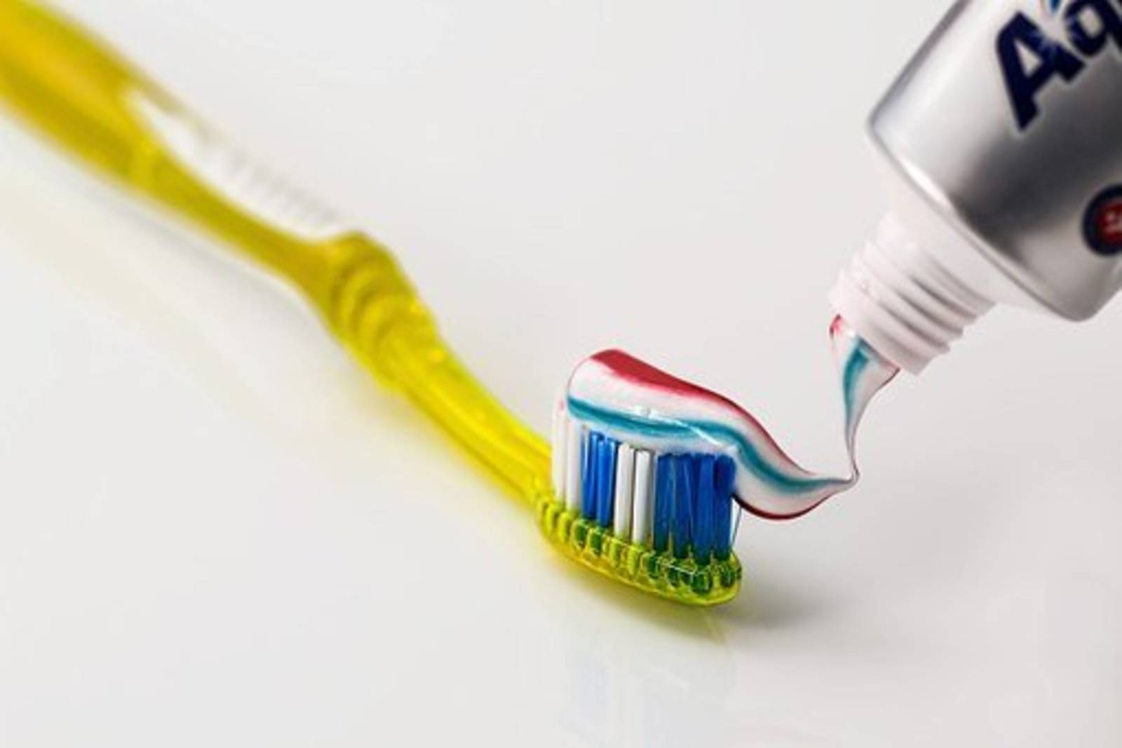 口腔保健及運用氟化物預防蛀牙