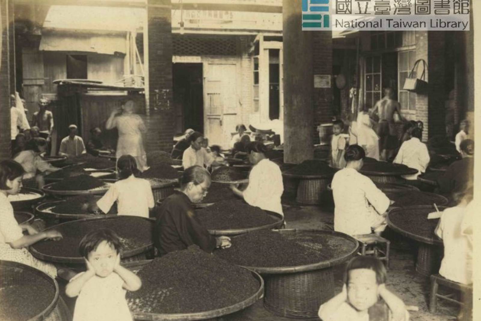 女孩纏足大解放