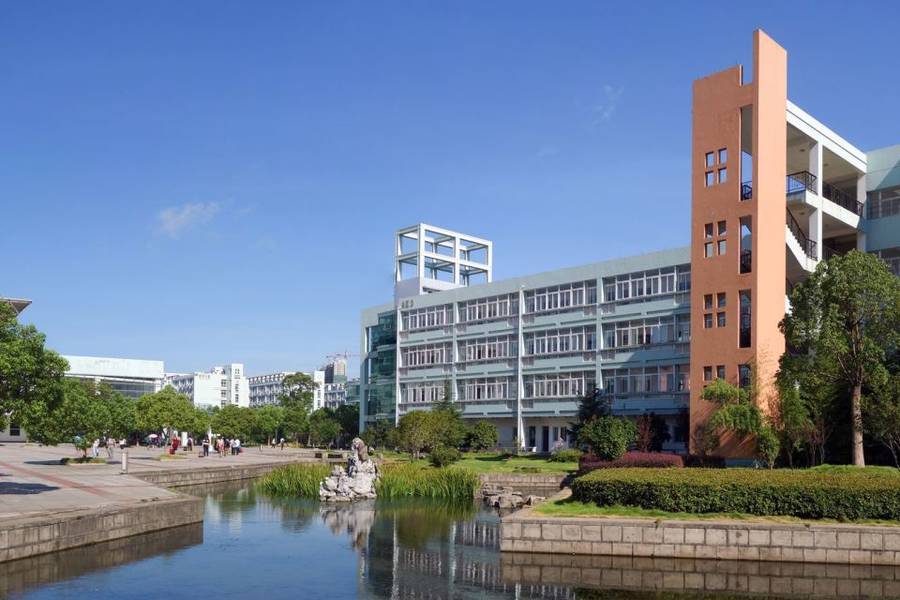 孩子老是不舒服是生病還是拒學?