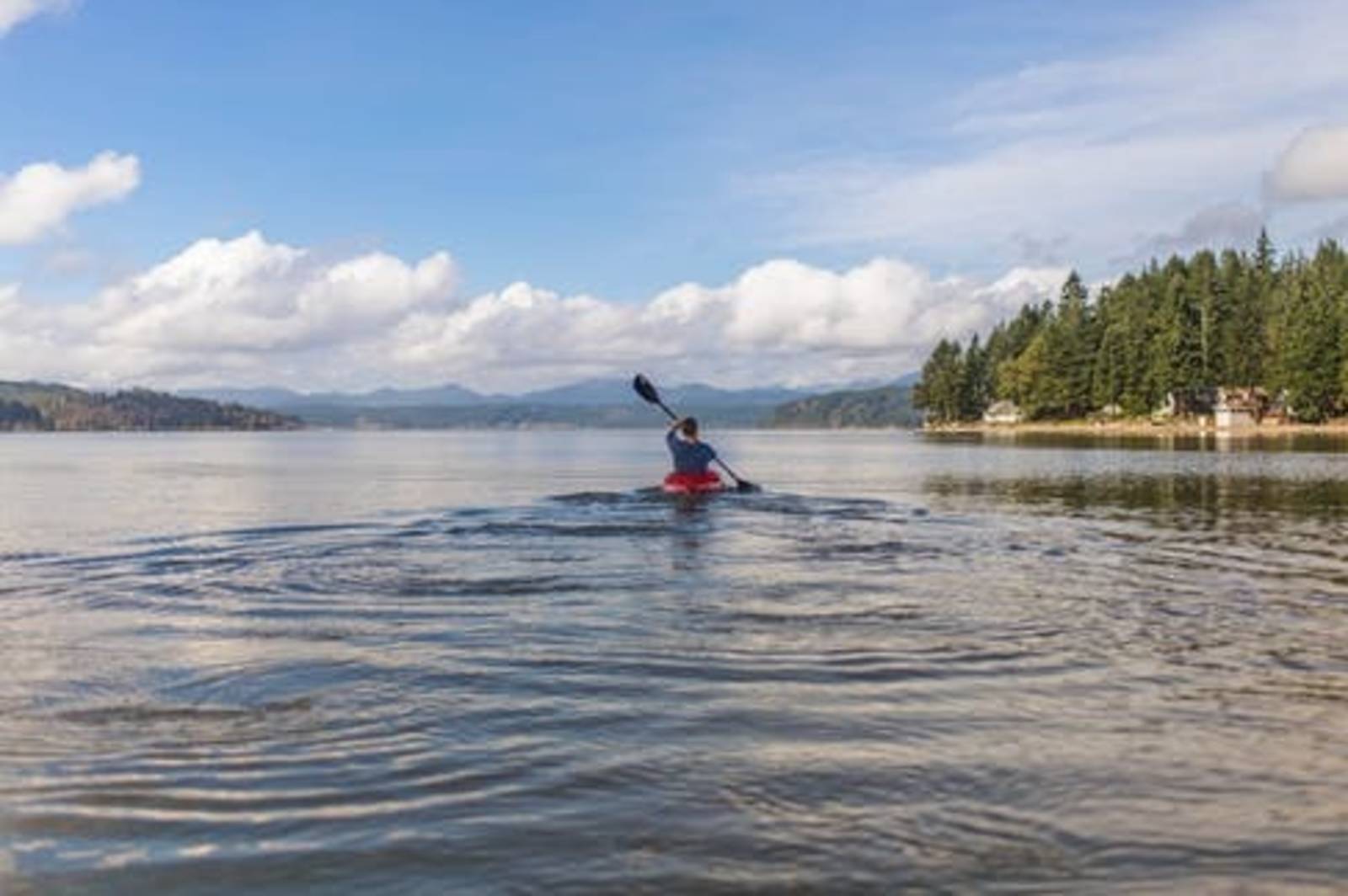 駕獨木舟真威風