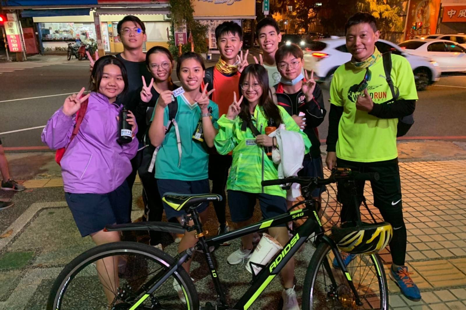 家齊高中科服社開創學習視野