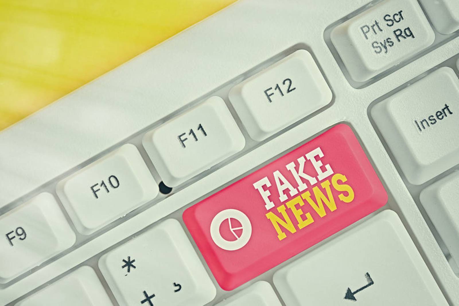 中共的認知作戰手法推陳出新？從俄烏戰爭看「資訊戰」的六大層次？線上線下混合戰該如何因應？專訪沈伯洋