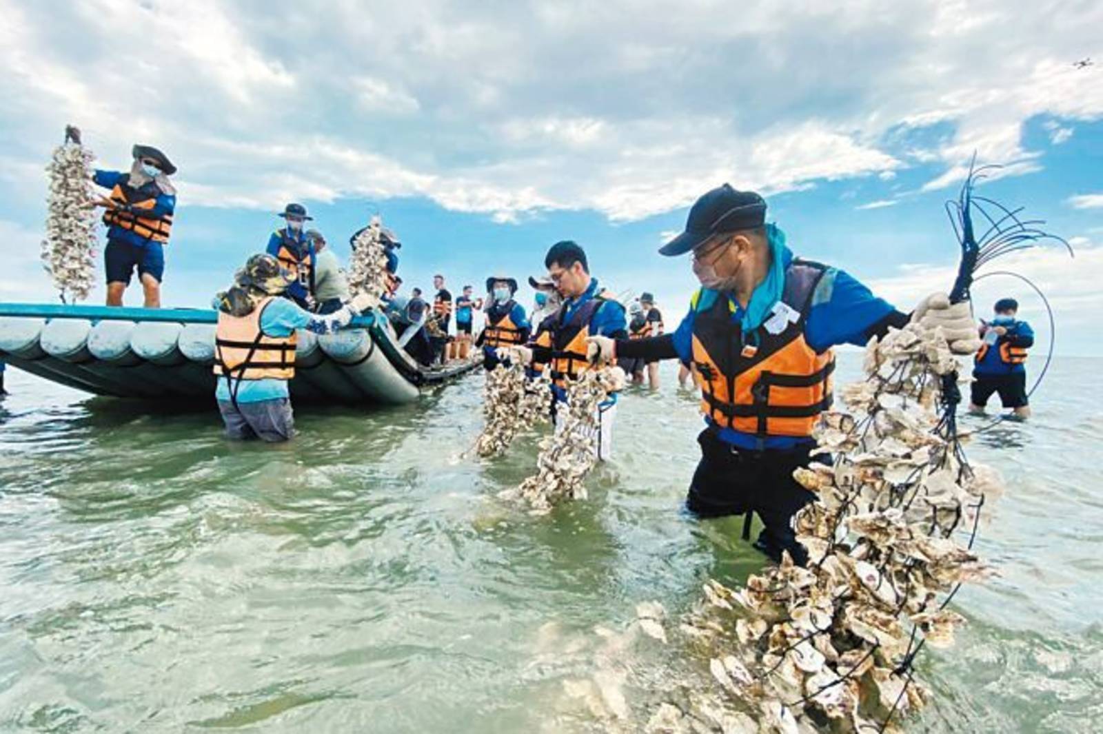 外傘頂洲侵退防治.燈塔與台灣歷史