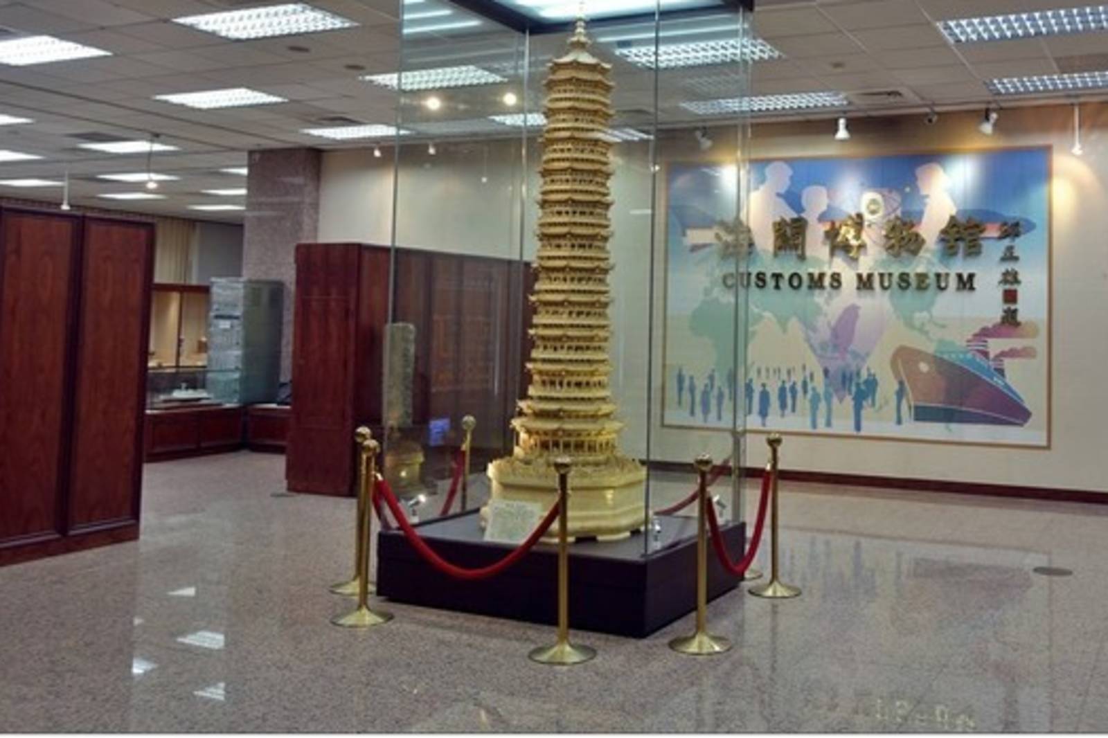 海關人葉倫會導覽臺灣