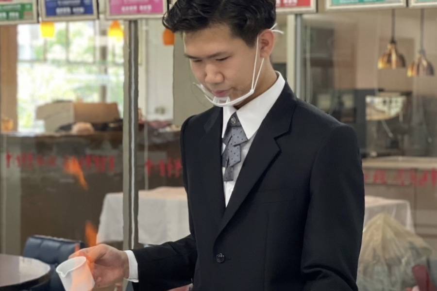 追求完美 要做101分-餐飲服務金牌賴士恒