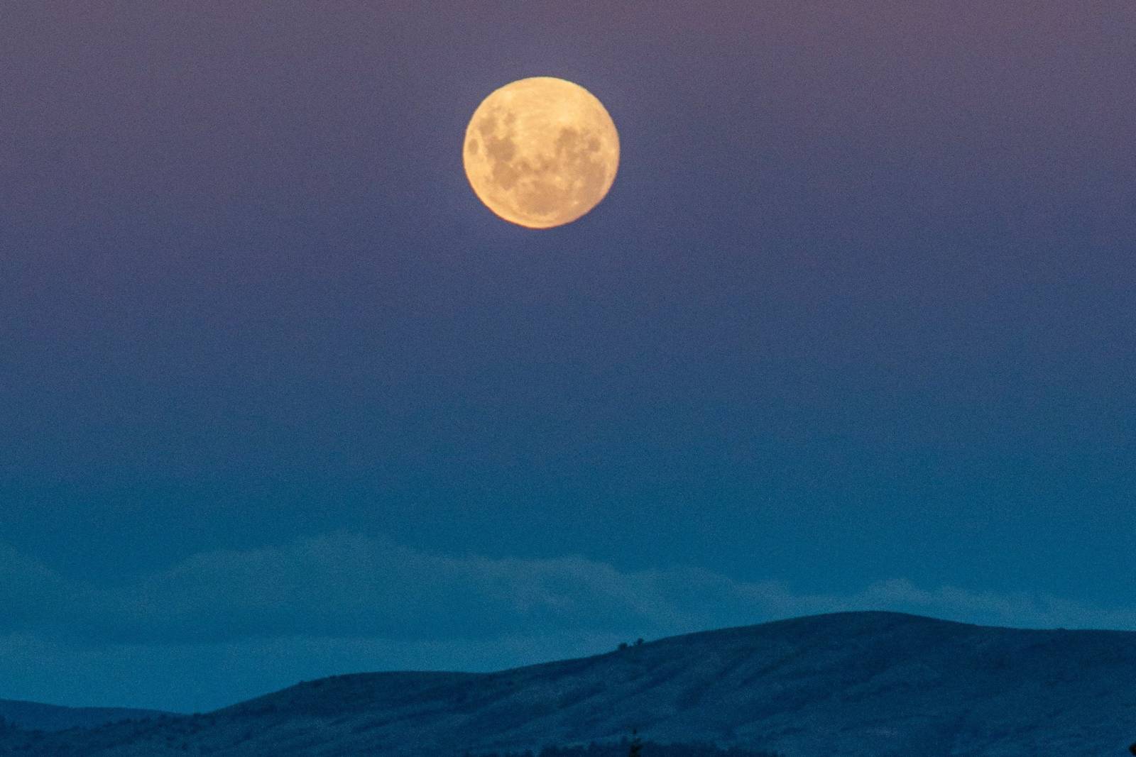 藍色月亮