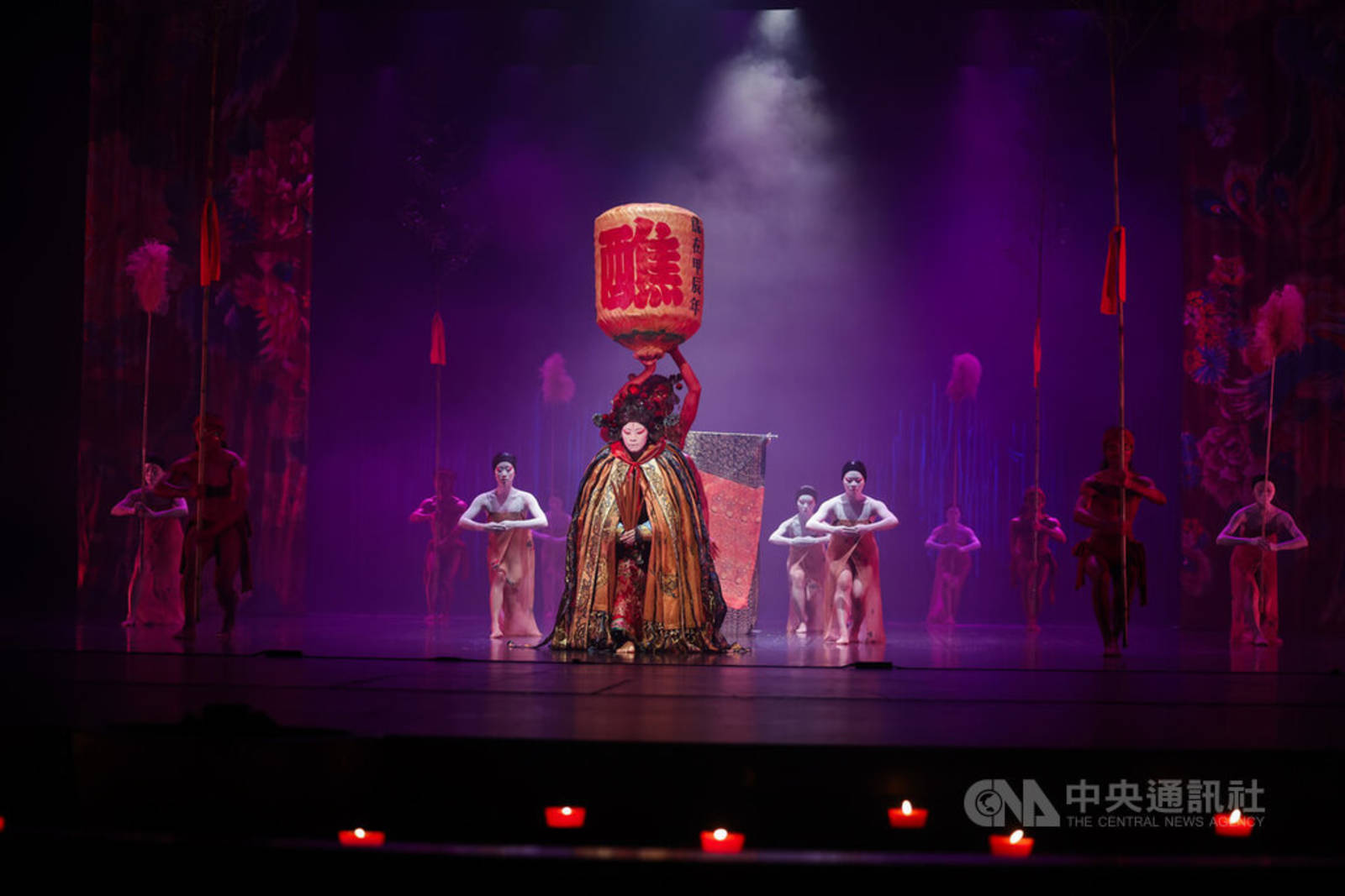 透過戲劇覺察自我同理他人