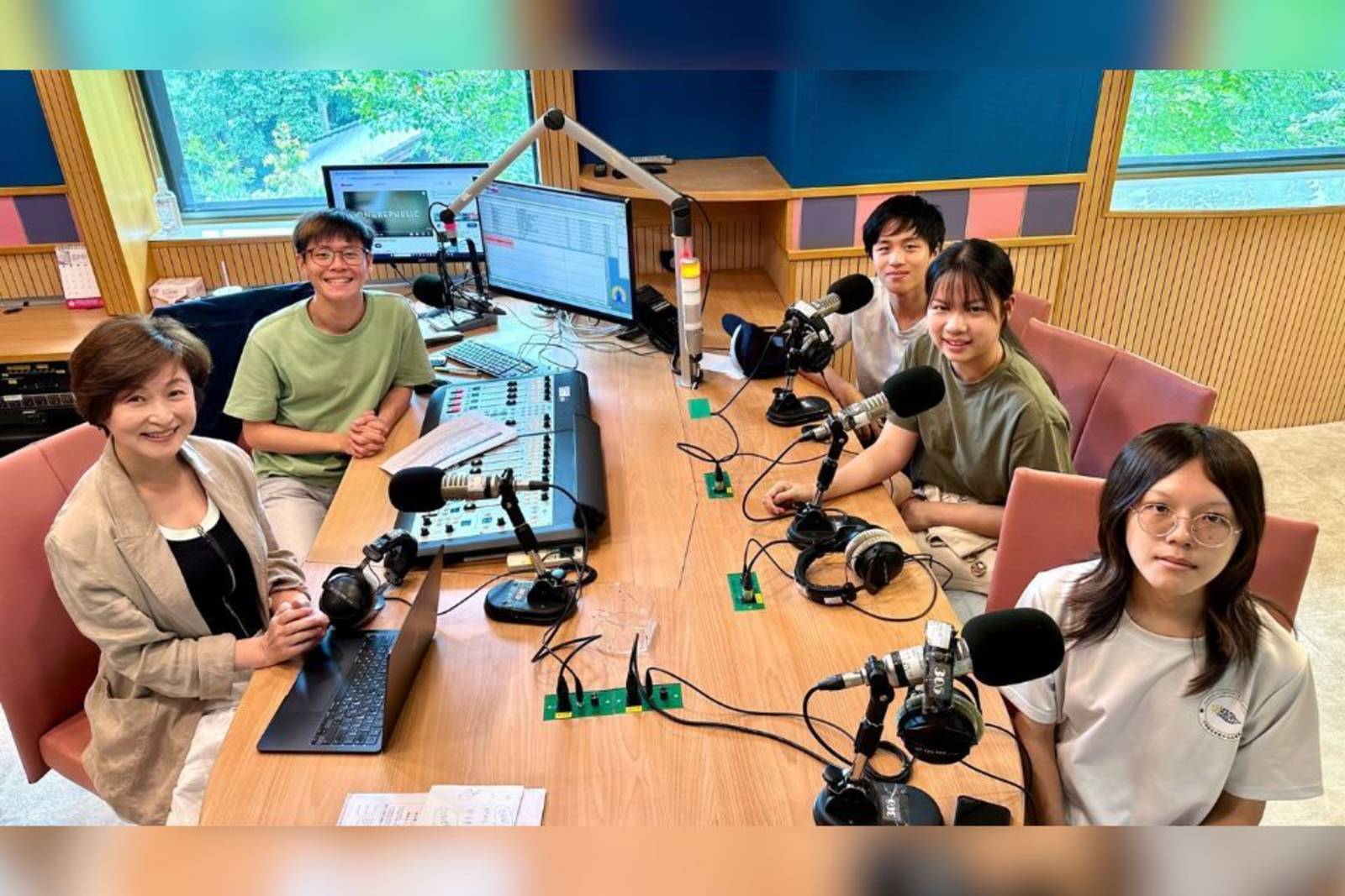 國際語奧創紀錄！看這群國手，如何讓「台灣」登上頒獎台？